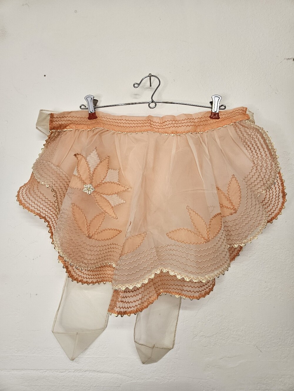 Vintage Sheer Half Apron Tie Waist peach and white, flower Pocket